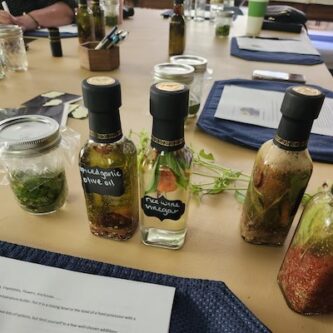 Culinary dried Herbs, Vinegar and Oils